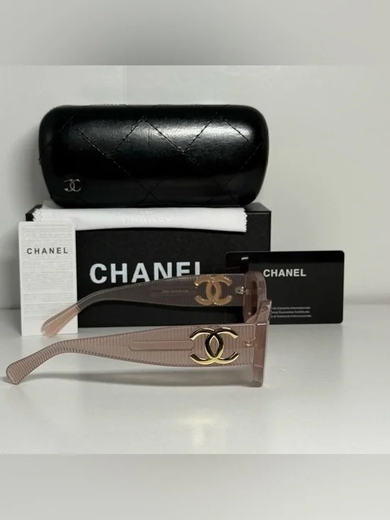CHANEL Pink Cat-Eye Sunglasses with Signature CC Logo - Picture 3 of 4
